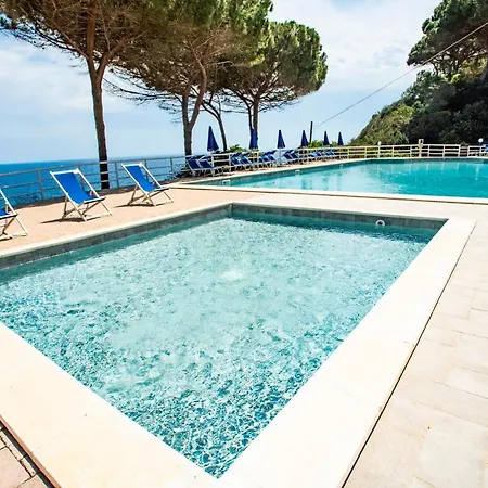 Reale Porto Azzurro