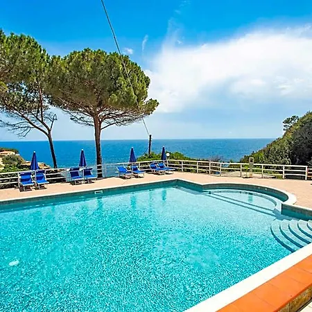 Reale Aparthotel Porto Azzurro