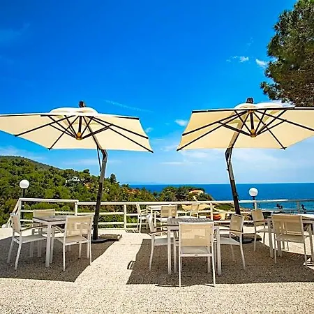 Reale Aparthotel Porto Azzurro