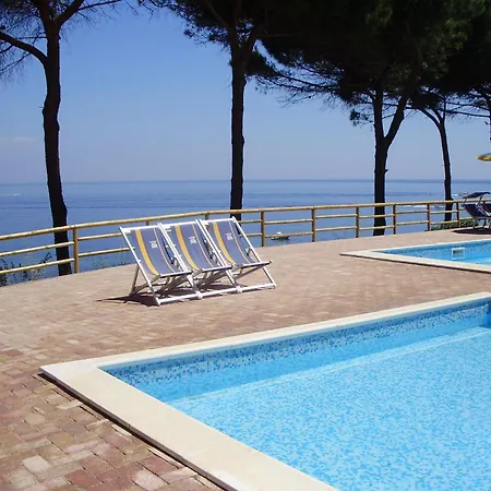 Reale 4* Porto Azzurro