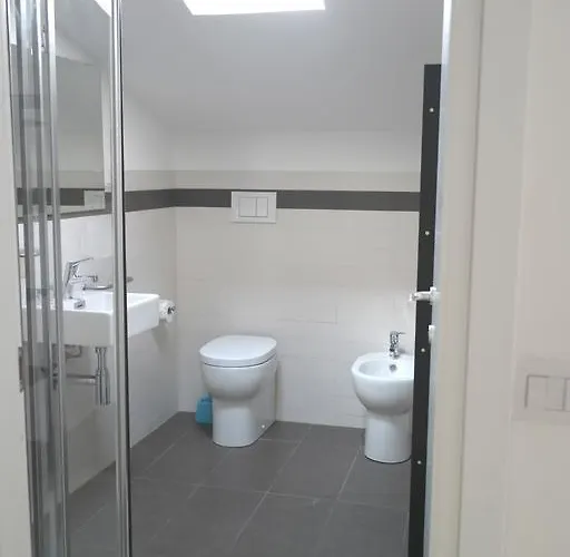 Reale מלון דירות 4*